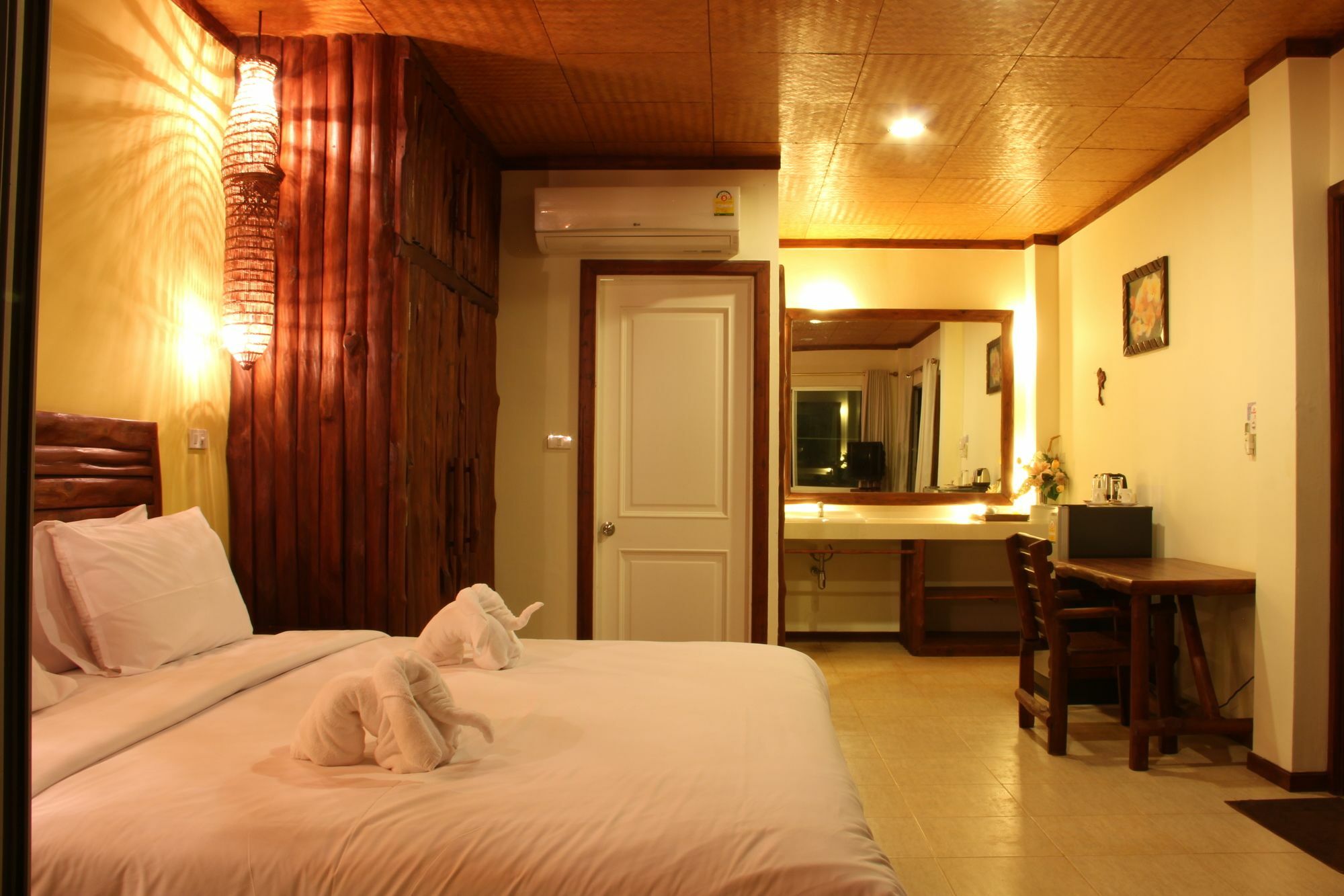 Singha Rubber Tree Hotel Sai Yok Luaran gambar